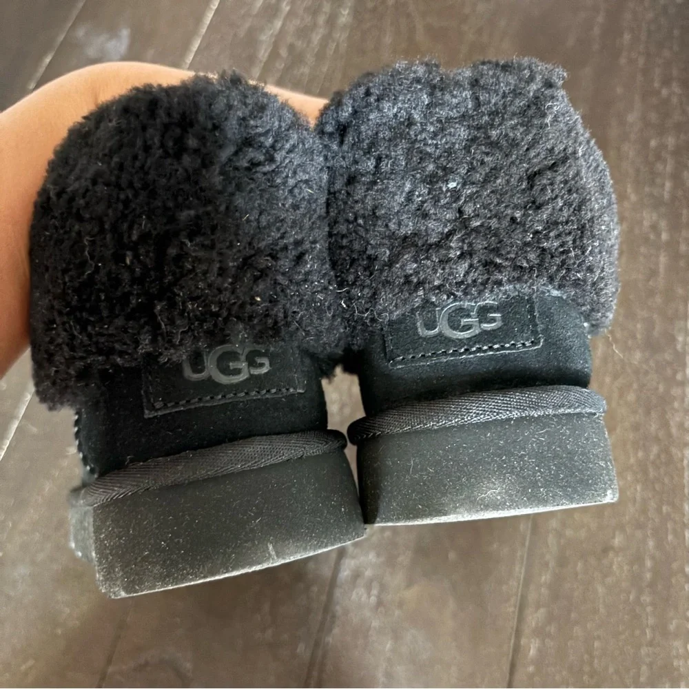 UGG women classic